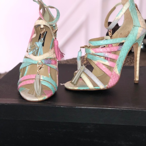 Alejandra G “Yazmin” Heels - Picture 3 of 4